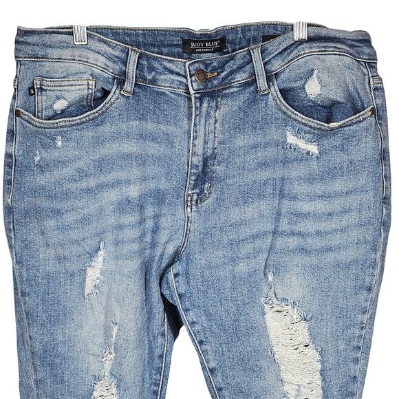 Judy Blue Women’s Mid Rise Relaxed Fit Distressed Blue Jeans Size 18W JB8833 - Picture 3 of 9